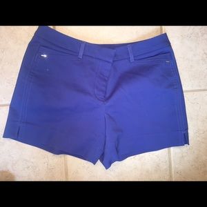 White House Black Market 6 P Shorts Royal Blue